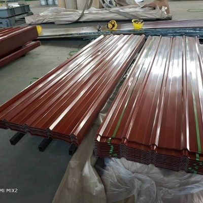 750mm Renkli Kaplamalı Çatı Sayfası SGCC Gi Renkli Kaplamalı Oluklu Levha