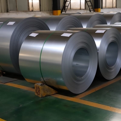 ISO9001 G550 GL Çelik Rulo 600mm-1500mm Galvalume Çelik Rulolar Yüksek Estetik Etki